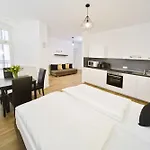 Old Town Apartments Zehdenicker Strasse